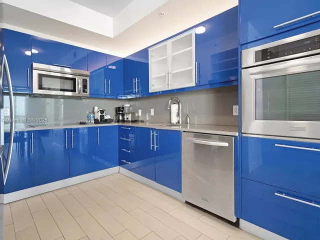 Продажа квартиры #1102 - фото 6772510