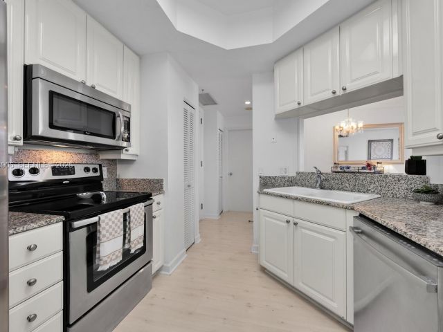 Квартира в аренду номер1001 - фото 7498624