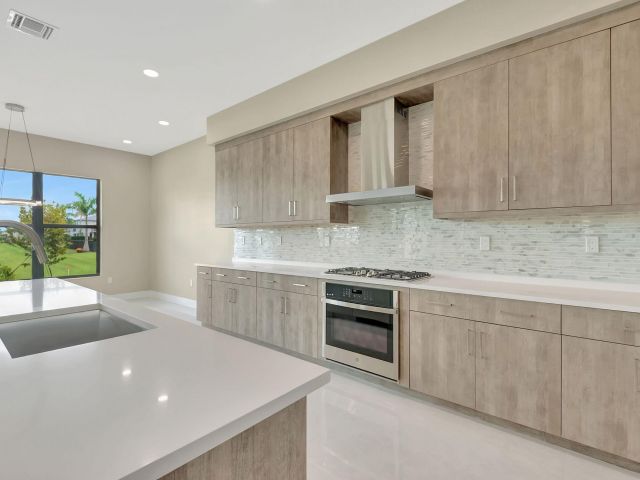 Продажа дома по адресу 20146 Casa De Campo Lane - фото 6809308