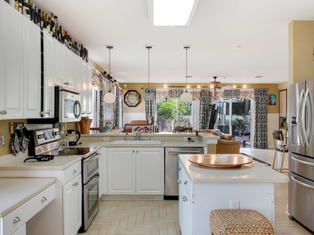 Дом в аренду по адресу 2070 Chagall Circle - фото 6775063