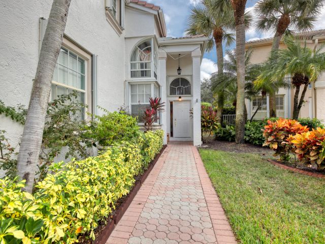 Дом в аренду по адресу 2070 Chagall Circle - фото 6775077