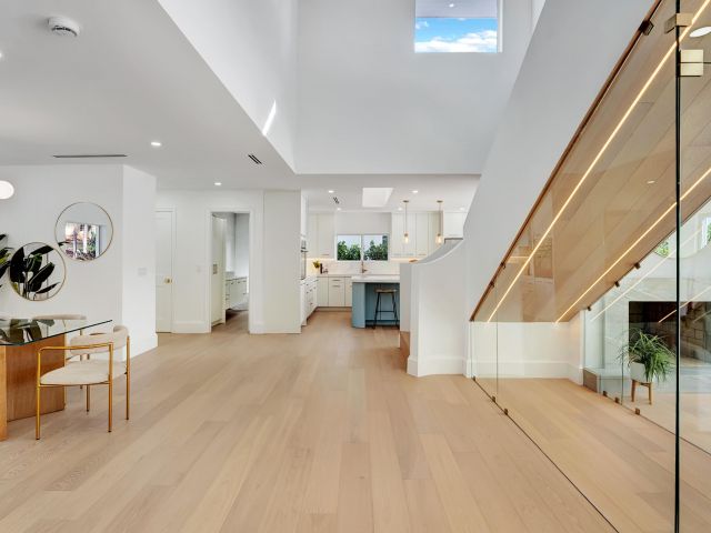 Продажа дома по адресу 580 SW 15th Street - фото 6861949