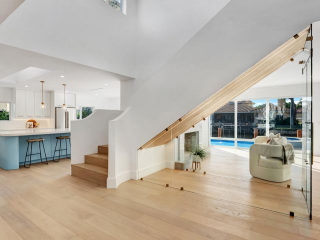 Продажа дома по адресу 580 SW 15th Street - фото 6861950