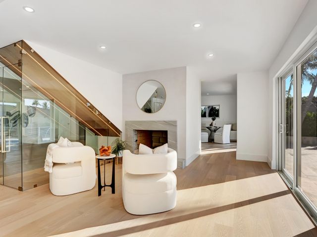 Продажа дома по адресу 580 SW 15th Street - фото 6861951