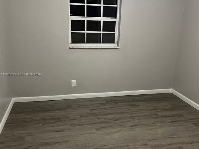 Продажа дома по адресу 417 SW 8th Ave - фото 7476181