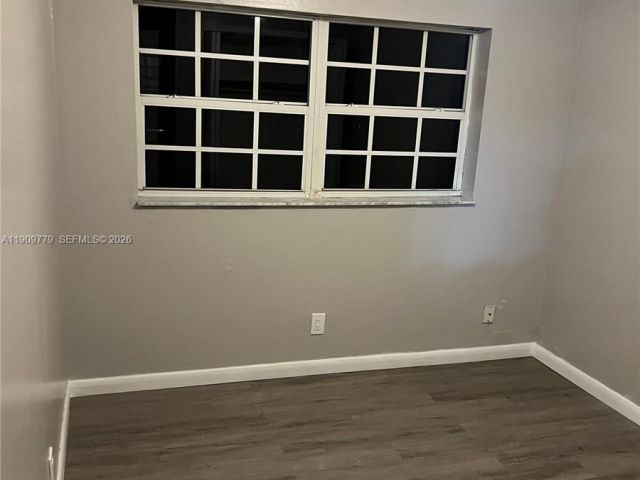 Продажа дома по адресу 417 SW 8th Ave - фото 7476184