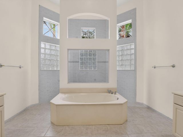 Продажа дома по адресу 21719 Marigot Drive - фото 6848513