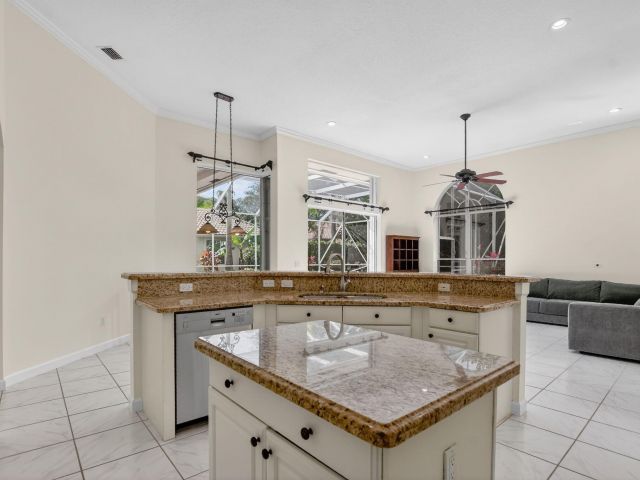 Продажа дома по адресу 21719 Marigot Drive - фото 6848516