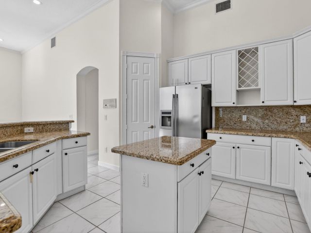 Продажа дома по адресу 21719 Marigot Drive - фото 6848519