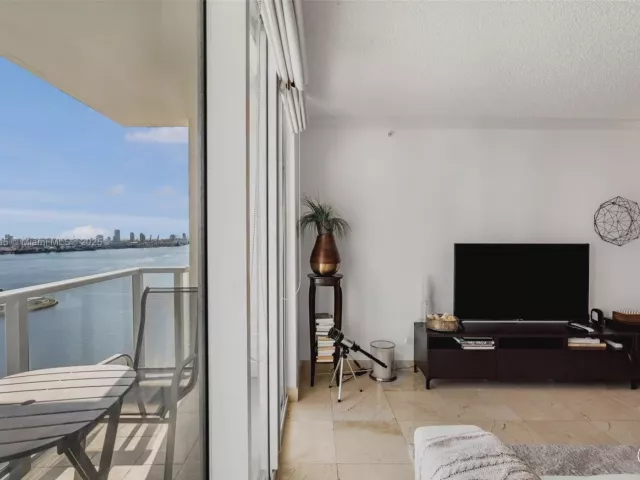 Продажа квартиры #2708 - фото 6774363