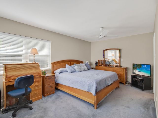 Продажа дома по адресу 254 NE 22nd Street - фото 6772394