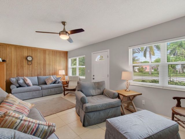 Продажа дома по адресу 254 NE 22nd Street - фото 6772402