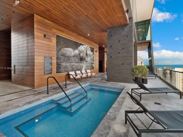 Продажа квартиры #2405 - фото 6774116