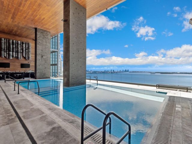 Продажа квартиры #2405 - фото 6774118