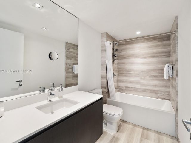 Продажа квартиры #2405 - фото 6774126