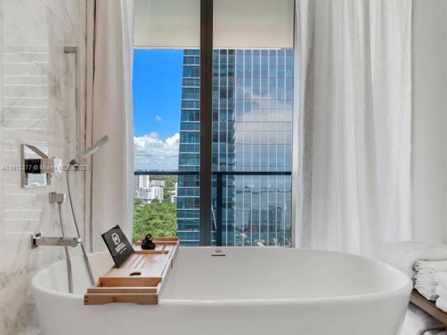 Продажа квартиры #2405 - фото 6774128