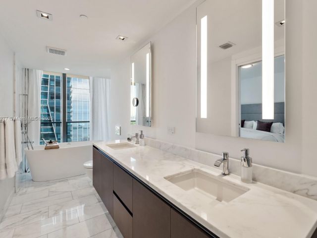 Продажа квартиры #2405 - фото 6774129