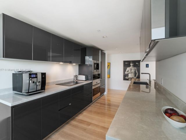 Продажа квартиры #2405 - фото 6774133