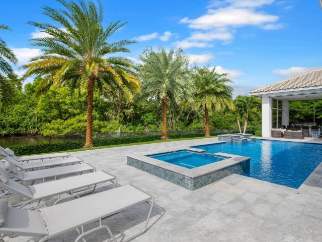 Продажа дома по адресу 15271 Tall Oak Avenue - фото 6774800