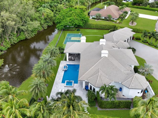 Продажа дома по адресу 15271 Tall Oak Avenue - фото 6774802