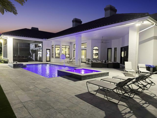 Продажа дома по адресу 15271 Tall Oak Avenue - фото 6774804