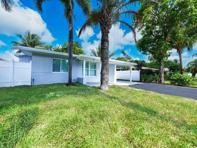 Дом в аренду по адресу 1405 NW 7th Terrace - фото 6774524