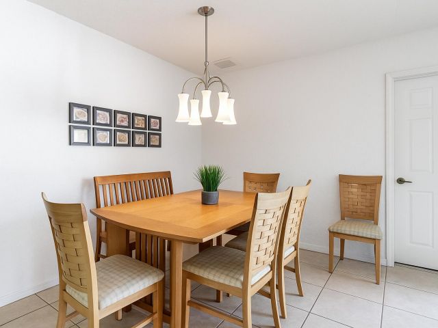 Дом в аренду по адресу 3381 Commodore Court - фото 6775056