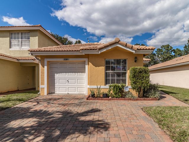 Дом в аренду по адресу 3381 Commodore Court - фото 6775060