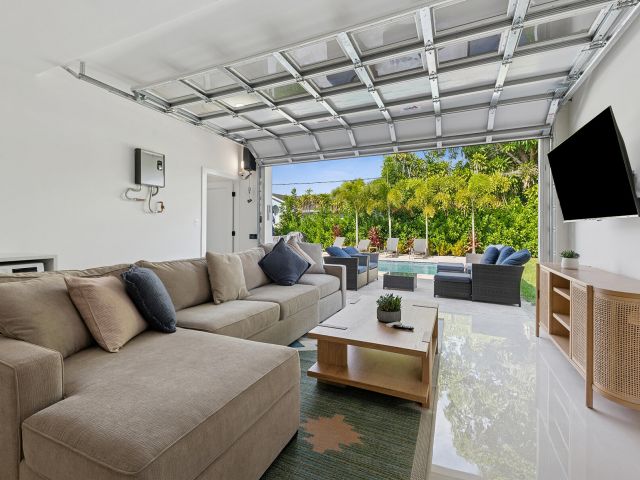 Дом в аренду по адресу 125 NW 3rd Avenue - фото 6774820