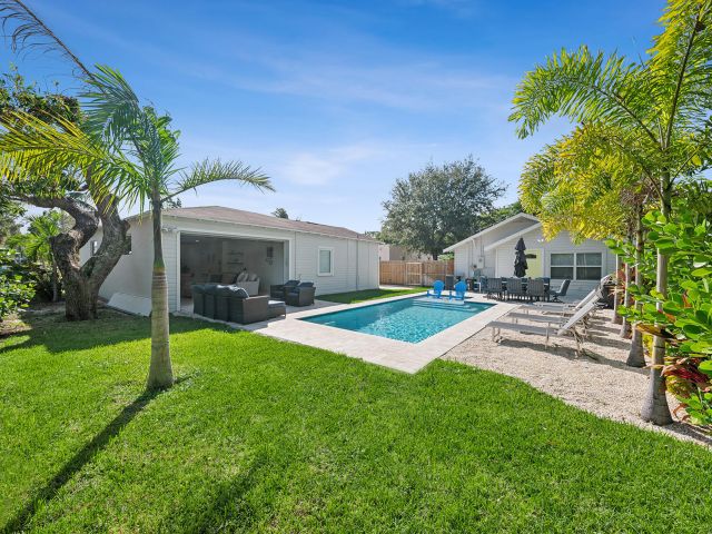 Дом в аренду по адресу 125 NW 3rd Avenue - фото 6774822