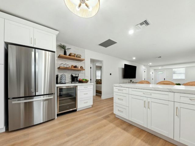 Дом в аренду по адресу 125 NW 3rd Avenue - фото 6774830