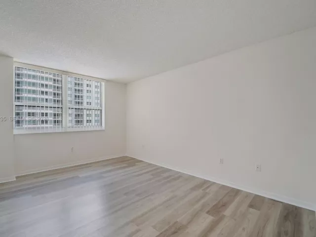 Квартира в аренду номер1602 - фото 6774338