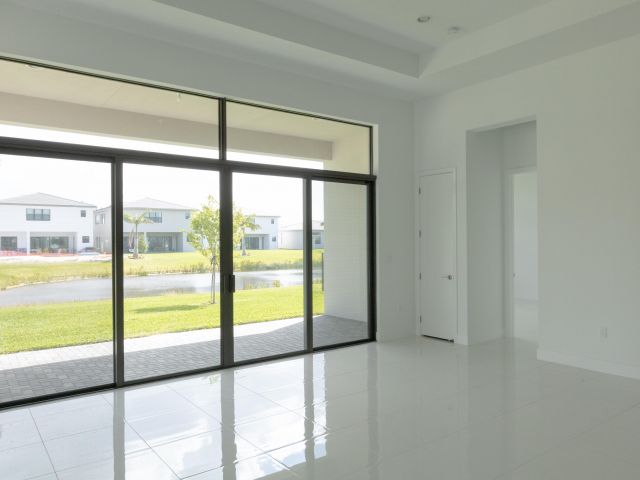 Продажа дома по адресу 8252 Crystal Downs Avenue - фото 6775358