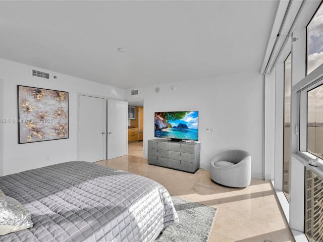 Продажа квартиры #4807 - фото 6780012