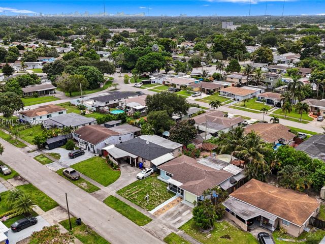 Продажа дома по адресу 7440 Fillmore St - фото 9307717