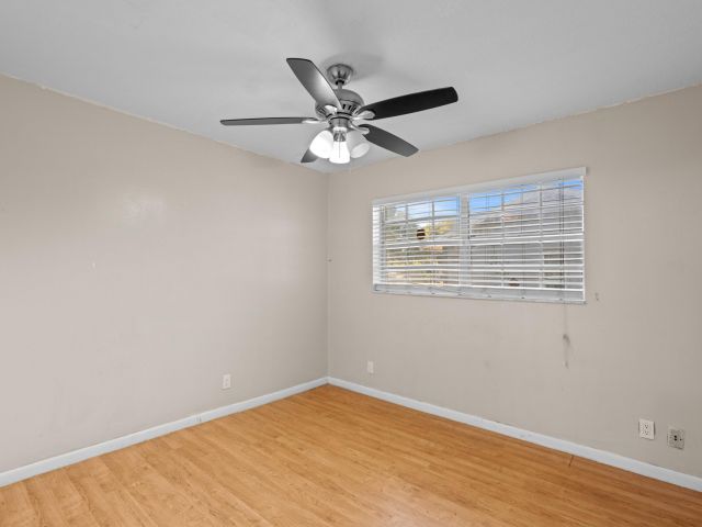 Продажа дома по адресу 2031 Pinehurst Drive - фото 6808400