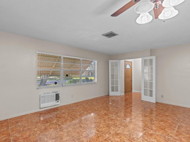 Продажа дома по адресу 2031 Pinehurst Drive - фото 6808407