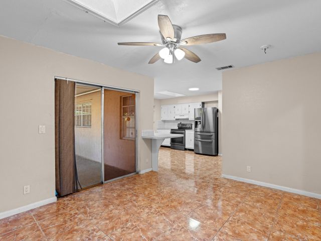 Продажа дома по адресу 2031 Pinehurst Drive - фото 6808408