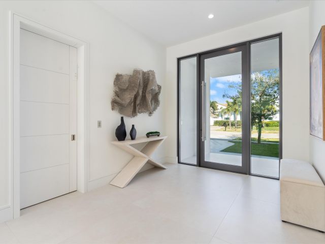 Продажа дома по адресу 498 NE 6th Street - фото 6862880