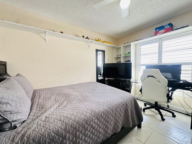 Продажа дома по адресу 21023 Rustlewood Avenue - фото 6782947