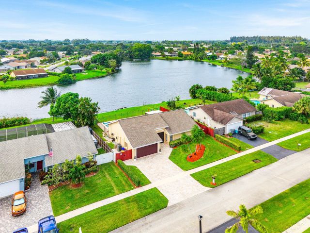 Продажа дома по адресу 9767 Richmond Circle - фото 6779862