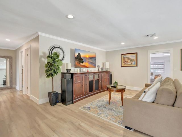 Дом в аренду по адресу 1599 Isabel Este Road - фото 6776304