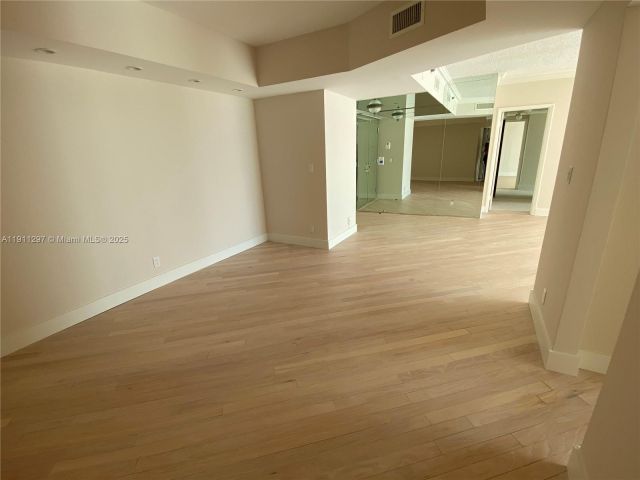 Продажа квартиры #511 - фото 6776432