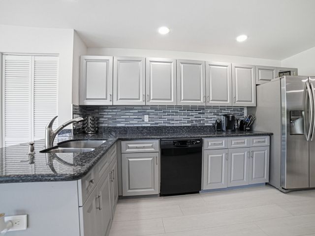 Продажа дома по адресу 11374 Boca Woods Lane - фото 6782966