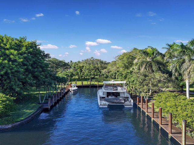 Продажа дома по адресу 1600 SW 15th Avenue - фото 6778487