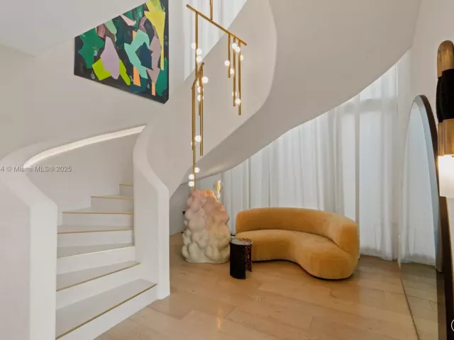 Продажа дома по адресу 2053 N Bay Rd - фото 6778273