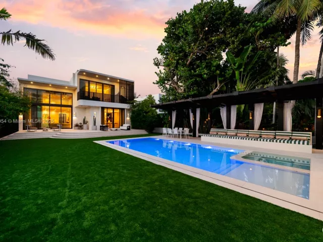 Продажа дома по адресу 2053 N Bay Rd - фото 6778264