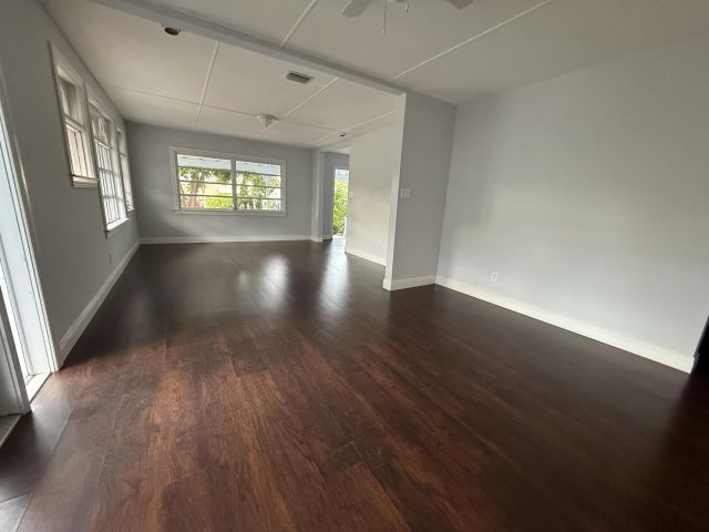 Дом в аренду по адресу 714 W Lakewood Road A - фото 6791728