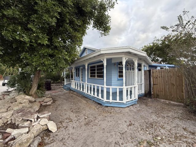 Дом в аренду по адресу 714 W Lakewood Road A - фото 6791730