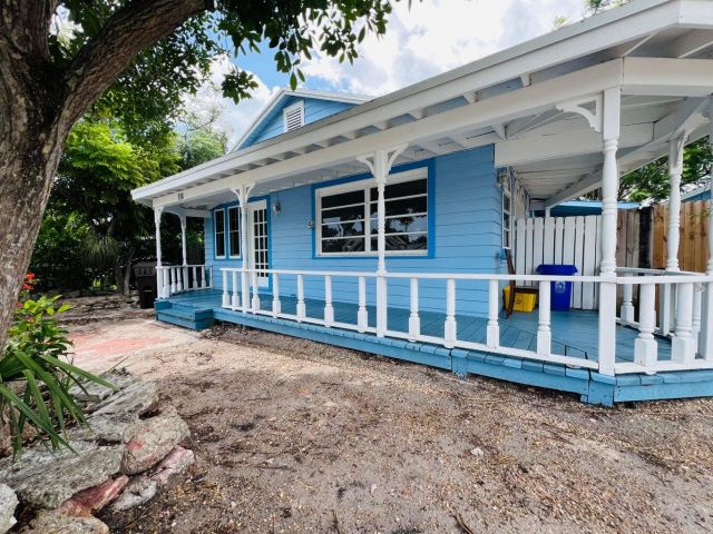 Дом в аренду по адресу 714 W Lakewood Road A - фото 6791732